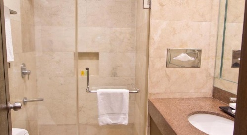 Crown Regency Hotel Makati image 19