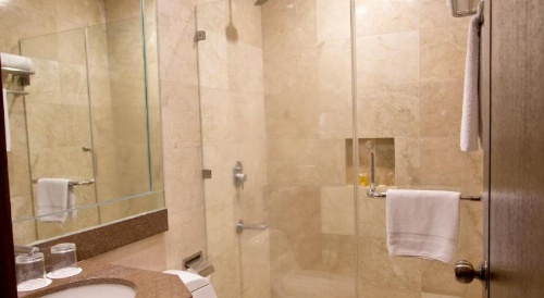 Crown Regency Hotel Makati image 22