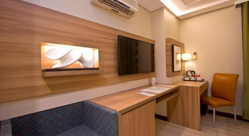 Crown Regency Hotel Makati Image 26