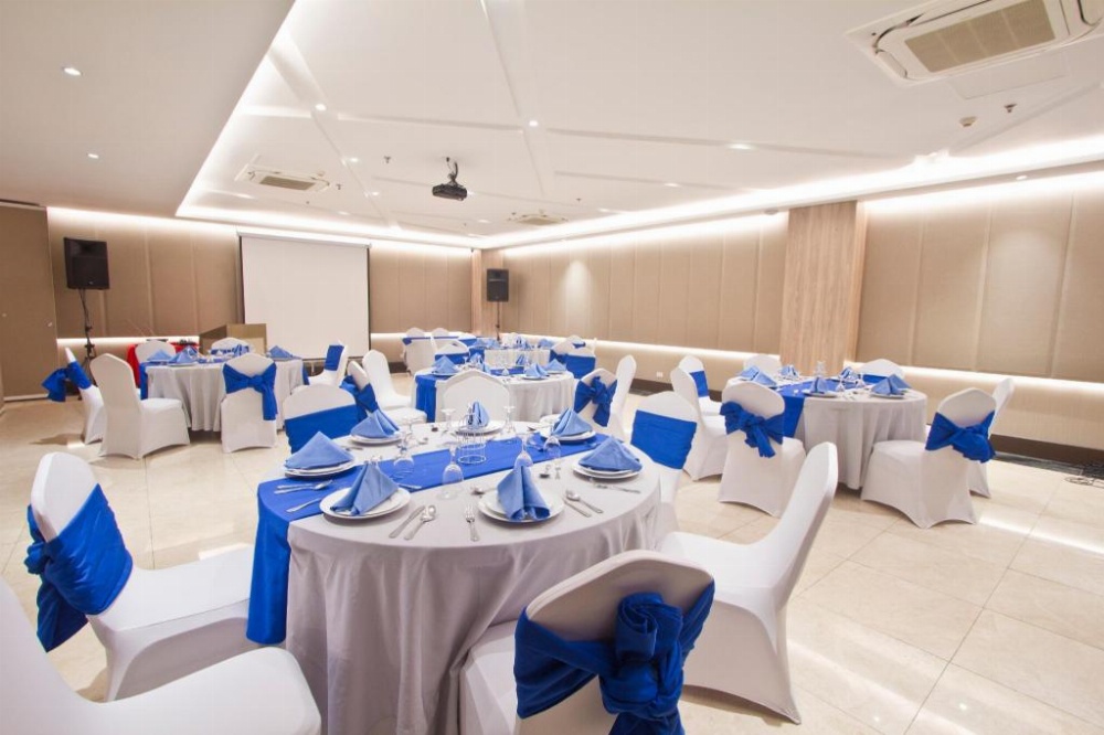 Crown Regency Hotel Makati Image 27