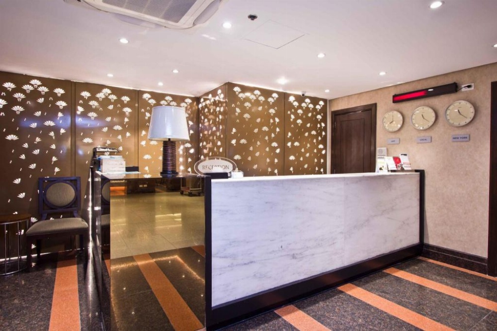 Crown Regency Hotel Makati Image 30